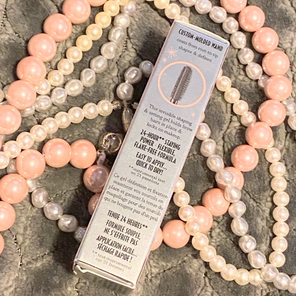 ⭐️NIB⭐️Travel Size Benefit 24hr Brow Setter⭐️ - Picture 3 of 7